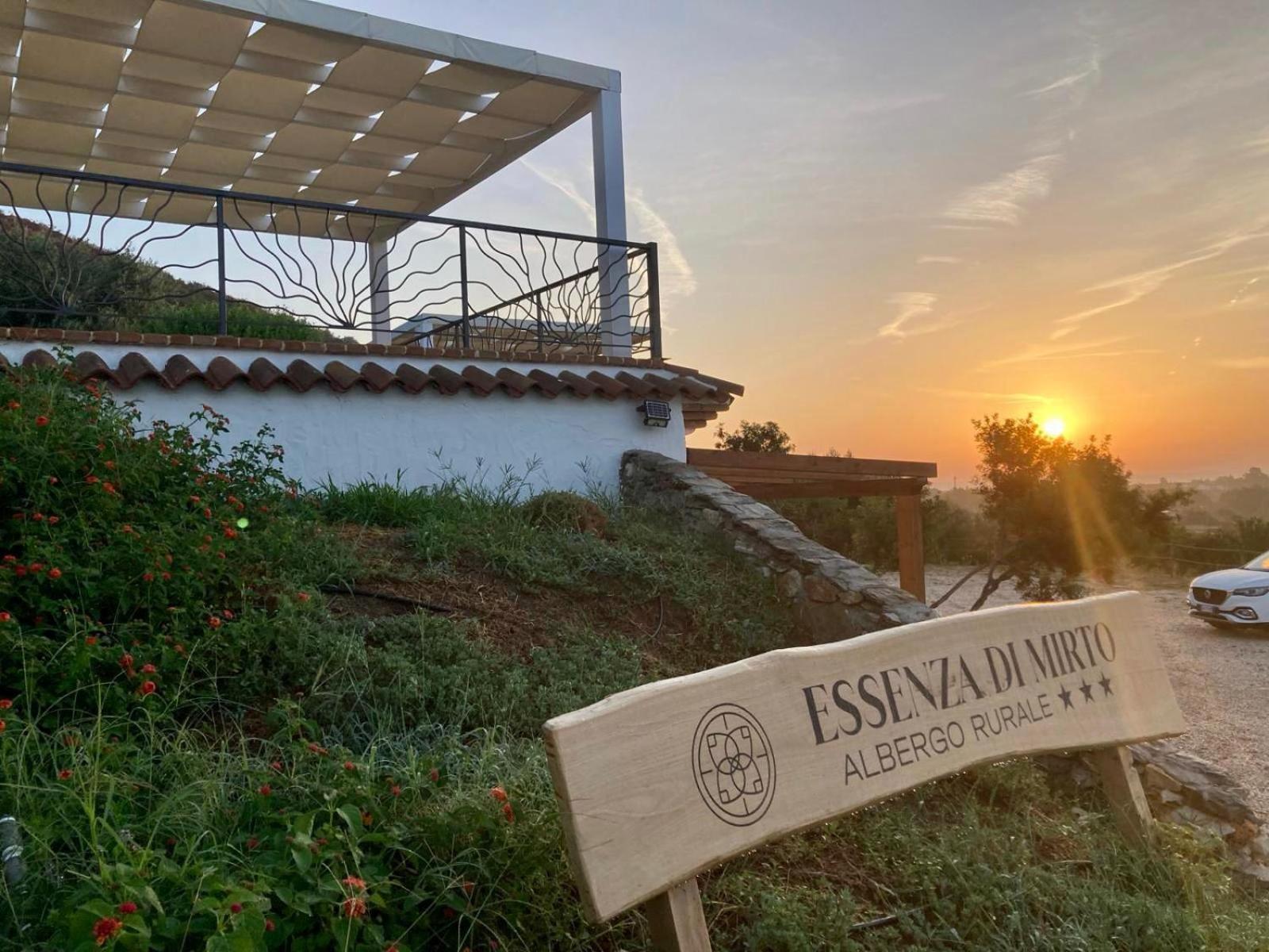 Albergo rurale Essenza di Mirto La Caletta Esterno foto