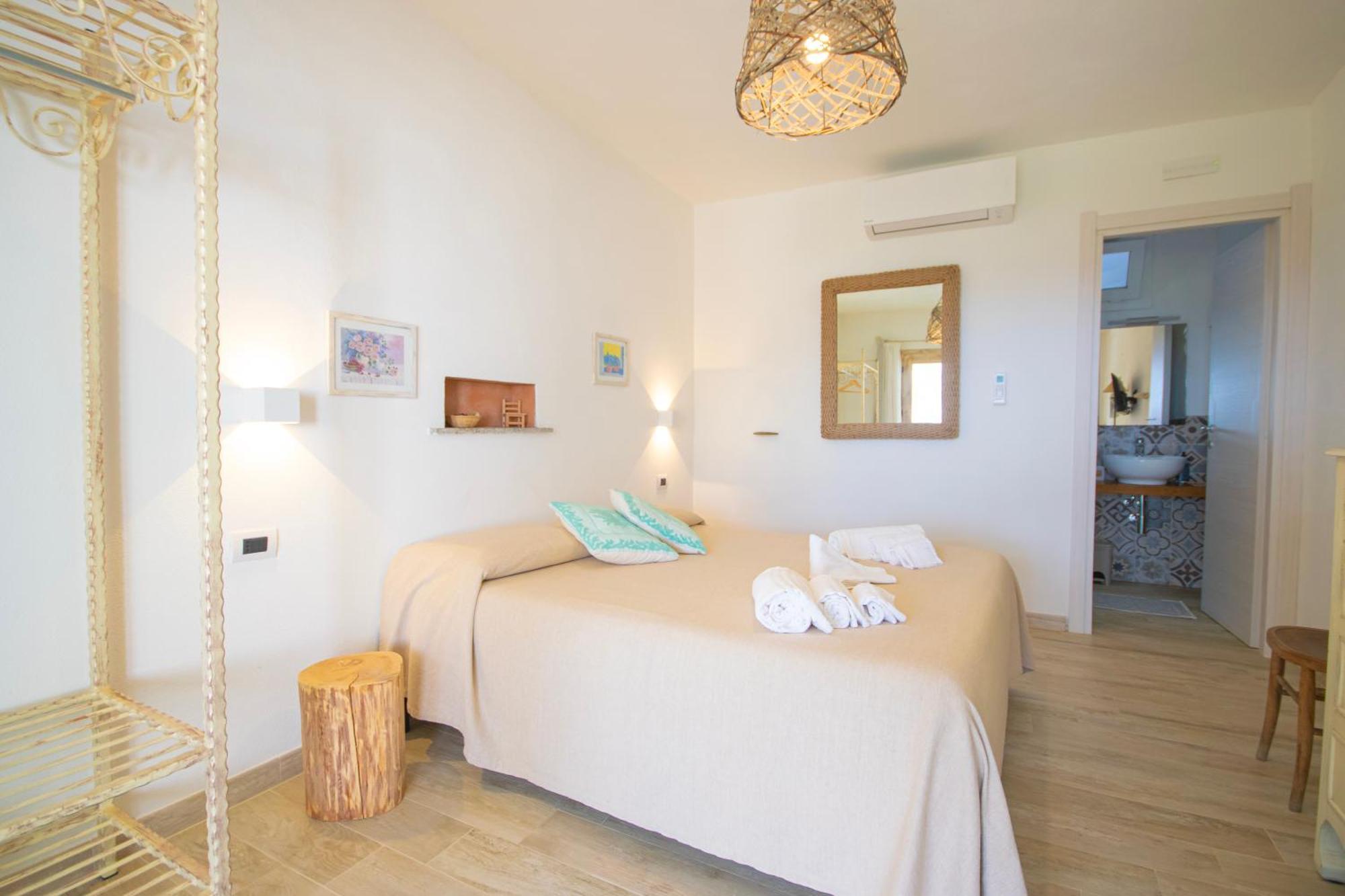 Albergo rurale Essenza di Mirto La Caletta Camera foto