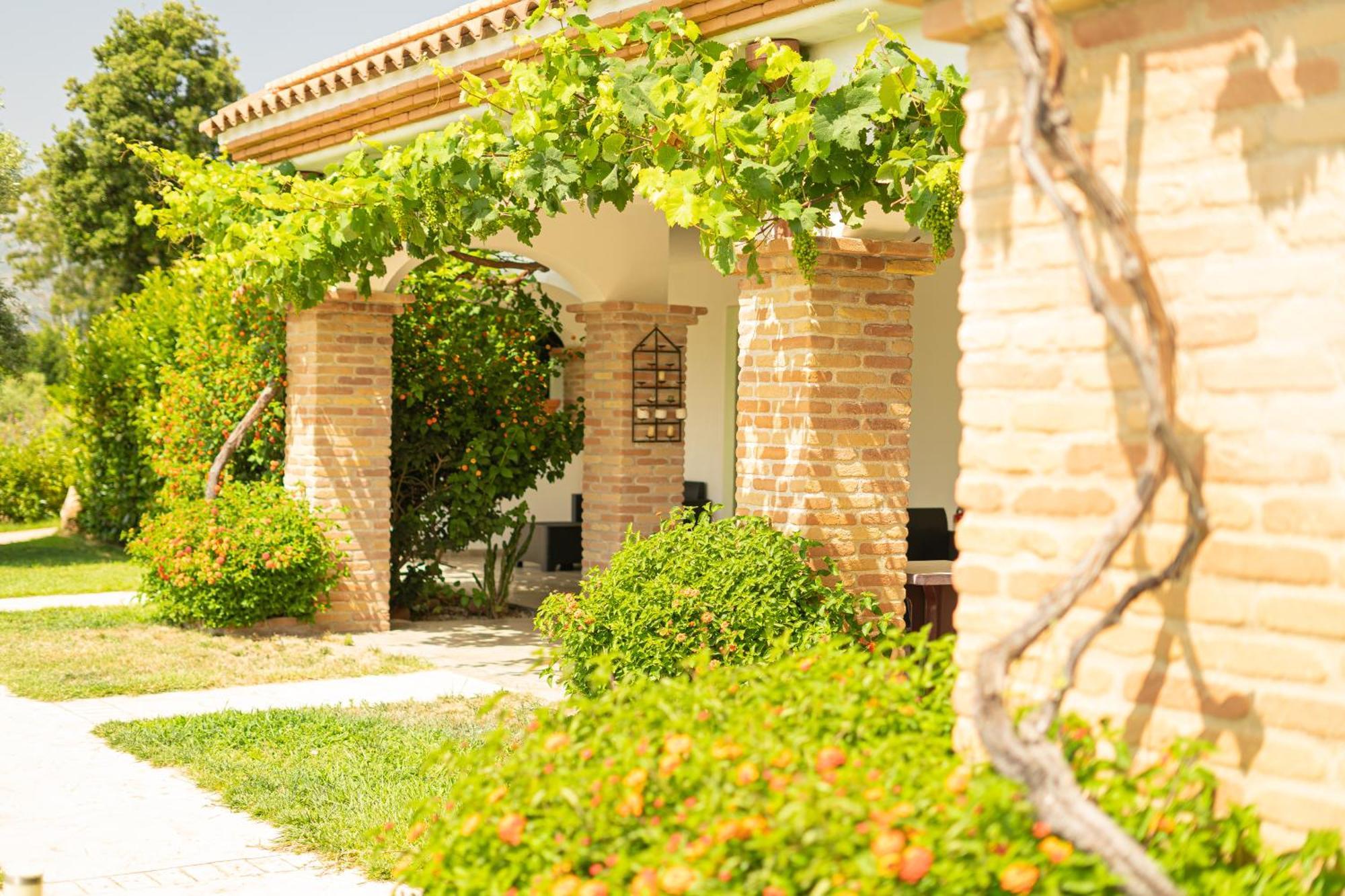 Albergo rurale Essenza di Mirto La Caletta Esterno foto