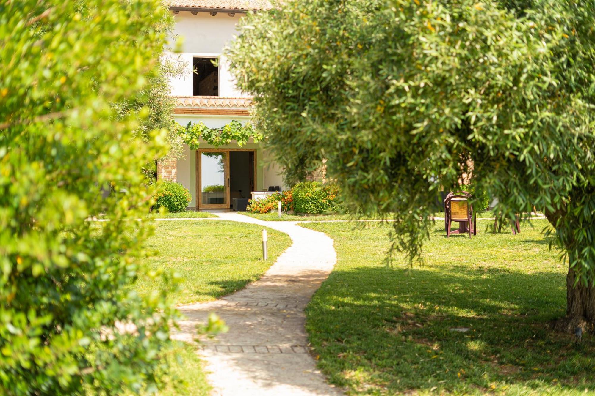 Albergo rurale Essenza di Mirto La Caletta Esterno foto