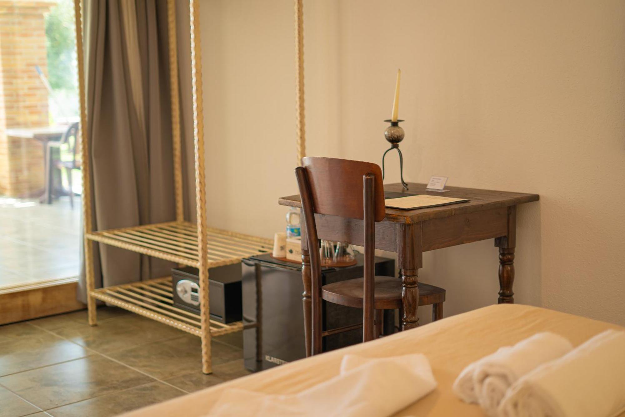 Albergo rurale Essenza di Mirto La Caletta Camera foto